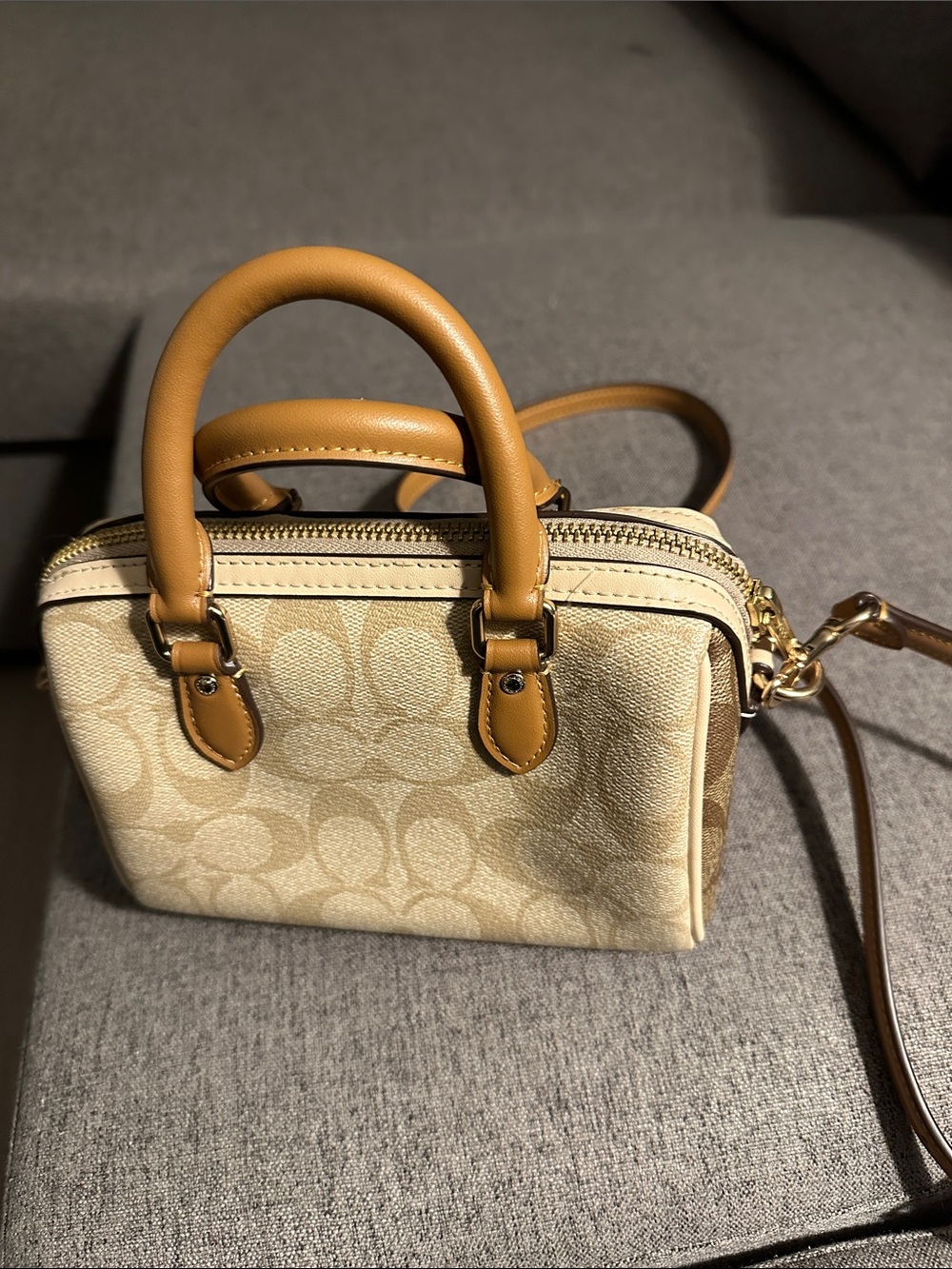 Coach Mini Please read comments - Picture 4 of 12